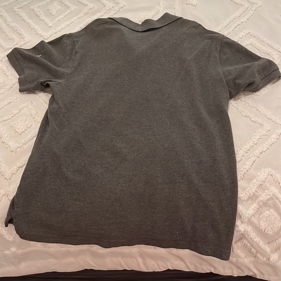 Old Navy, medium collared tshirt - Picture 3 of 3
